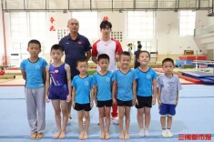 八岁娃省运会揽七金，想问师兄李小鹏张博恒“你们8岁时是怎么练体操的” | 湖湘少年说