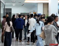 “金九银十”秋招季 “乐业湘江”招聘日携千余岗位开启金秋引才