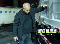 国庆假期，长沙五一商圈每日百吨垃圾是这样“消失”的｜假日值班室