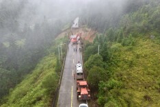 省道S344线寒口坳路段大面积山体塌方，桂东多方联动奋力抢险保畅通