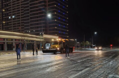寒夜破冰护学路，汉寿多部门联动守护孩子出行安全