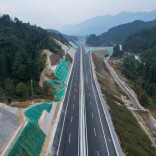 城龙高速公路主线全面进入通车冲刺阶段
