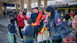 到家！“桃江号”返乡专列平安抵达益阳
