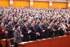 好评中国·两会热评丨推动民营经济须从“根子上”着手