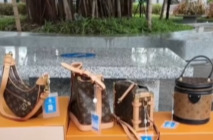 女子称专柜买4个LV包鉴定为假货 相关销售多数已离职