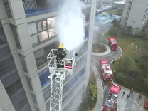 锤炼救援技能、完善联动机制，桑植县开展无预案高层建筑灭火救援联合演练