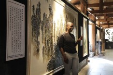 瓷刻张家界，雕绘武陵源！王家齐瓷雕艺术展在黄龙洞景区启幕