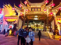 灯影璀璨，武陵源湘西府景区夜游受热捧