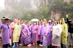 俄罗斯民间艺术家走进张家界采风