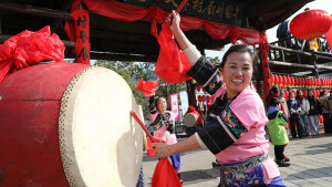 乡村集市年味浓