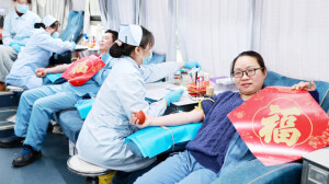 學(xué)雷鋒 在行動(dòng)