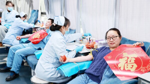 學(xué)雷鋒 在行動(dòng)