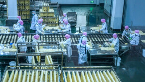 食品企业赶制订单忙