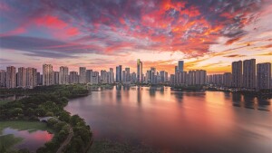 当“天空之镜”遇上晚霞