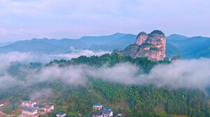 晨韵满崀山