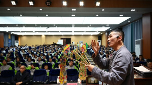 非遗纸影进校园 青春无毒向未来