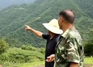 追忆薛家村&ldquo;名誉村长&rdquo;王新法 千里来扶贫 埋骨青山上