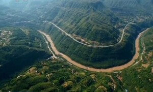 视频：壮美辽阔！看万里长江一路奔腾