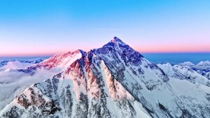 《唯有登攀》宣传片