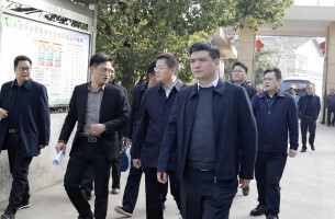 刘志刚带队调研教育项目建设工作