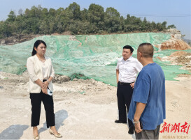 新安镇：吹响夜查“安全哨” 安全防范“不打烊”