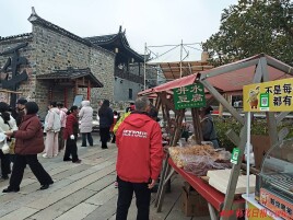 元旦假期荆坪古村人气旺 市民沉浸式体验民俗乐趣