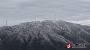 江华西边大岭现雾凇奇观 玉树琼枝宛如仙境