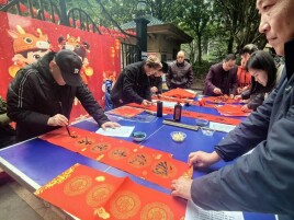 车站北路社区“红色快递小哥之家”开展暖心公益行动