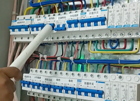 家里电路跳闸，千万别再徒手推了！