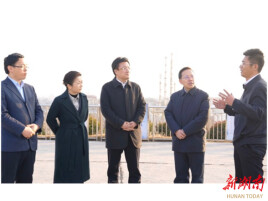 中国工程院院士、天津大学校长柴立元来云溪区考察