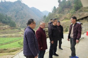 中国石油湖南销售公司：岁寒送温暖 帮扶促振兴