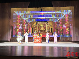 临湘：新春喜迎开门红 戏韵悠长暖人心