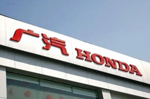 “中年人的一代神车”直降10万元，合资车企打响马年降价第一枪