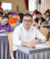 “星星的孩子”凌益洲：破茧成蝶  逐光绮梦