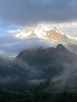 违规进入未开发区域遇险！警惕“小白徒步”谎言 野游风险莫低估
