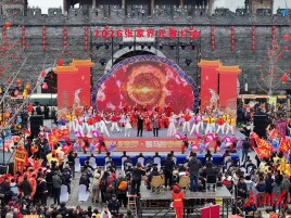 千人参演、机器人斗舞，张家界“我们的节日”喜闹元宵