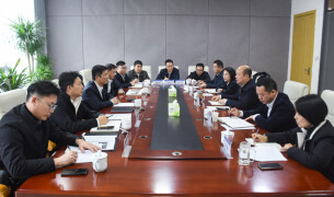 中建五局总承包公司来岳阳临港高新区座谈