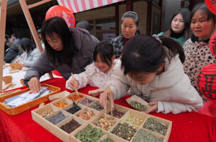 当妇女节遇上非遗，千年简韵指尖生香