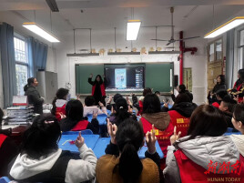 湘潭大学艺术学院开展学雷锋主题系列活动