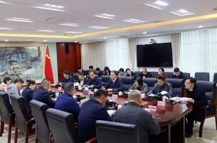 毛万春在省文物局调研