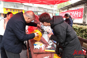 湘潭大学：义务维修服务暖人心