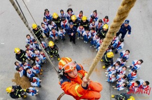 “零距离”学消防