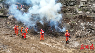 张家界首支村级摩托车森林防灭火机动分队成立 