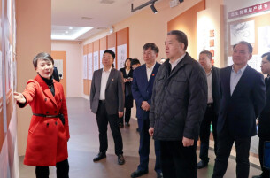 毛万春在部分高校调研