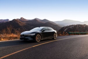 猎装之王再进阶！极氪焕新7系正式上市，001五周年纪念版限量发售