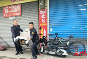 娄底市城管执法支队城东大队开展湘阳街市容环境集中整治行动