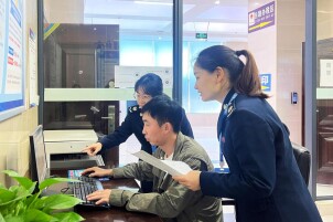 益阳税务：春风化雨润小微 合规护航促发展