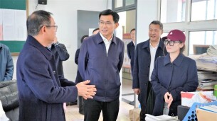 王启武调研高考备考工作