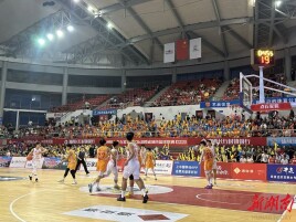 76:74！邵阳队赢了！