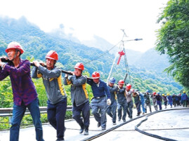抗击汛情 冲锋一线 ——石门县总工会筑牢防汛防线